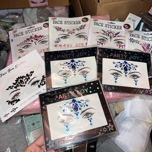 Face Gem Stickers 8pk
